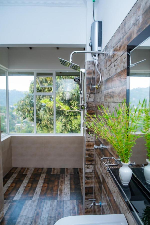 Sky Edge Homestay Kandy Esterno foto